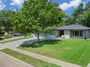 6651 Aintree Cir, Dallas, TX 75214