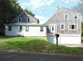 82 Highbank Ave, North Kingstown, RI 02852
