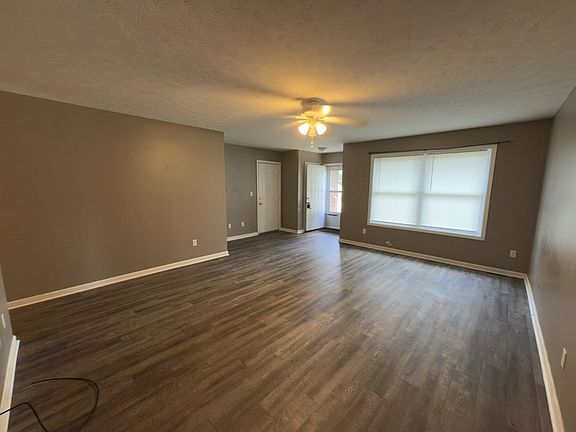 5th image of 299 Brookside Pl