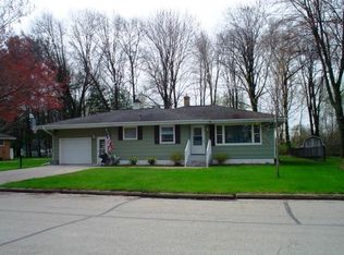 551 McGraw St, Peshtigo, WI 54157
