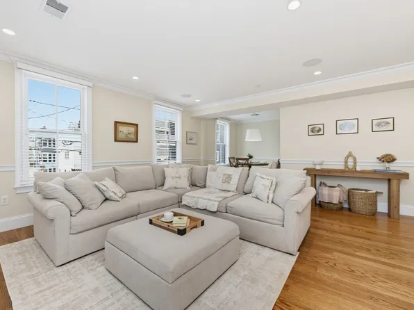 21 Salem St #2, Charlestown, MA 02129