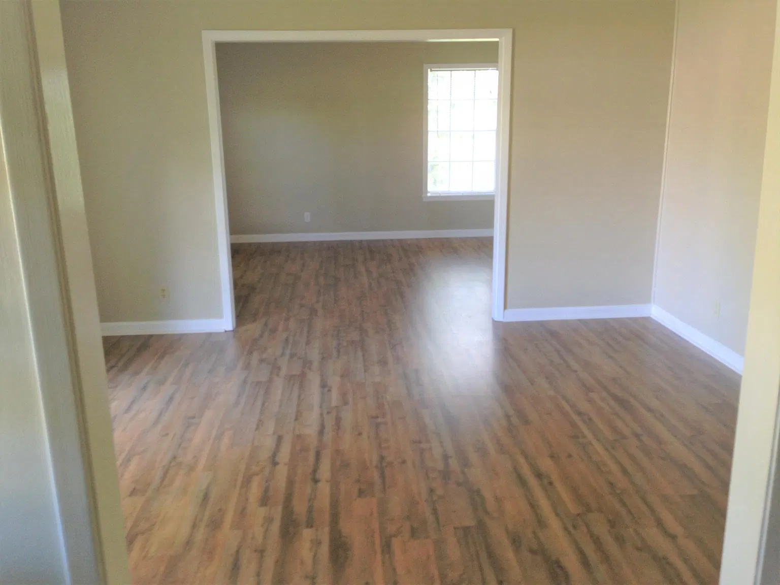3 bed, 1937 sqft, $1,900 — Photo 3