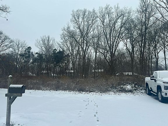 4th image of 27277 Warner Ave