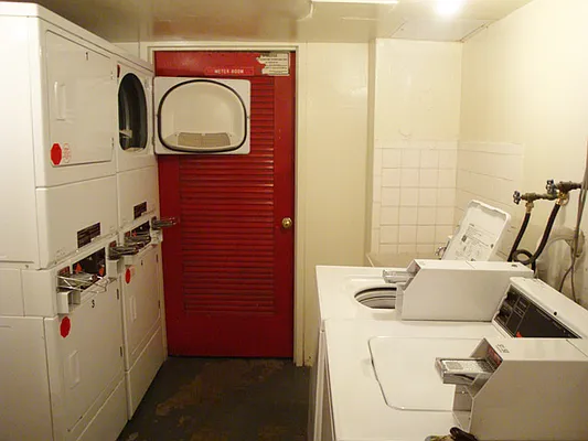 Rented by DSA Realty Midtown West | media 30