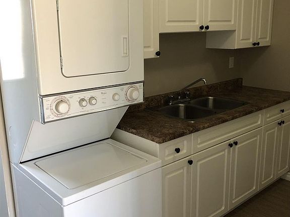 3rd image of 9304 102nd Ave #4