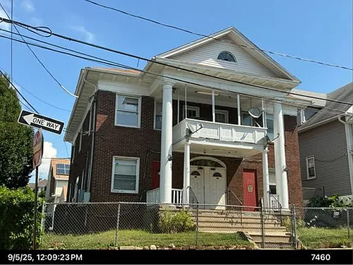 118-120 Sanford Pl Photo 1