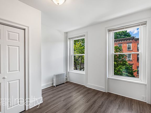 4th image of 89 Carroll St Floor 3