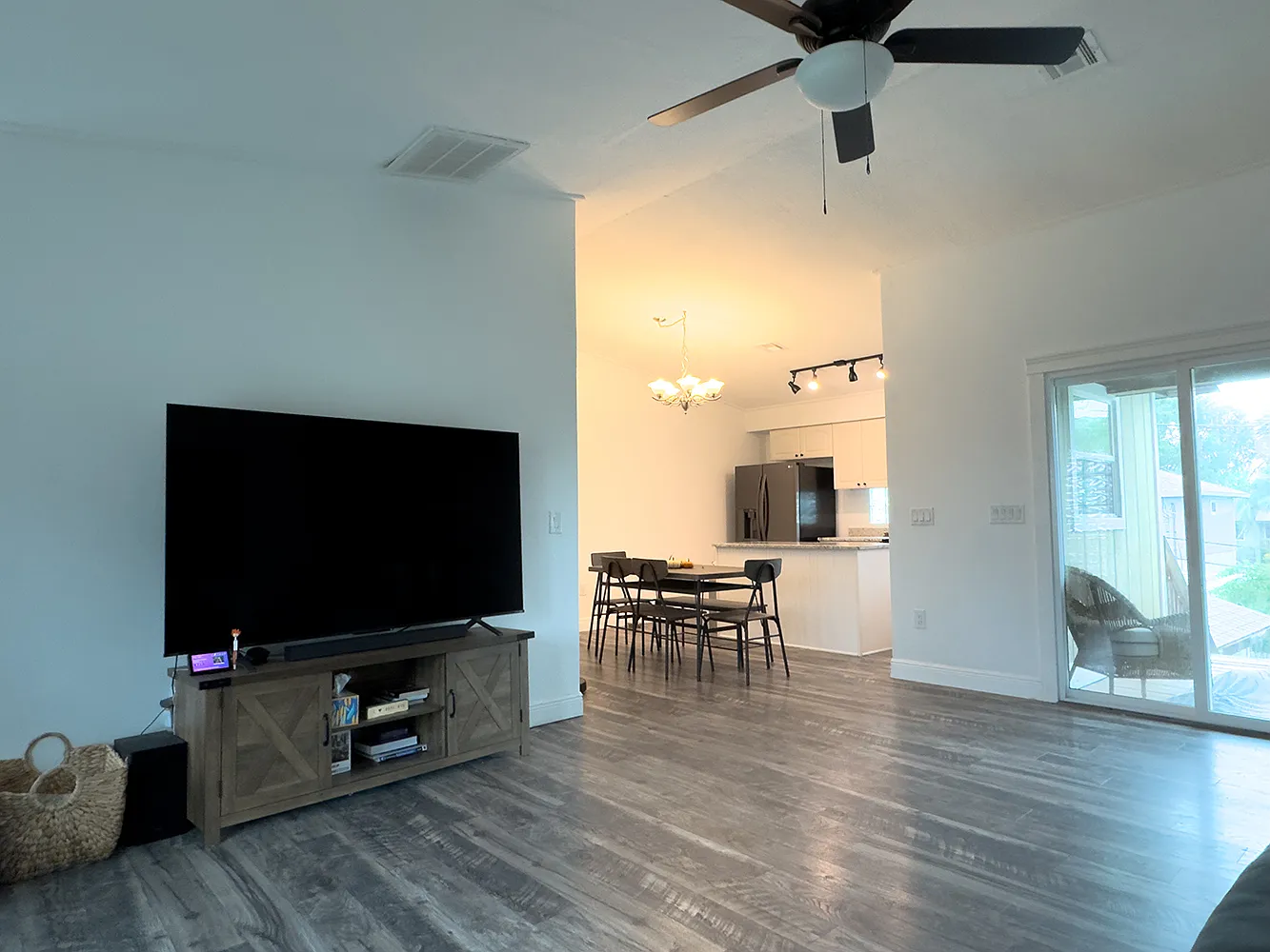 3 bed, 1800 sqft, $4,500 — Photo 4