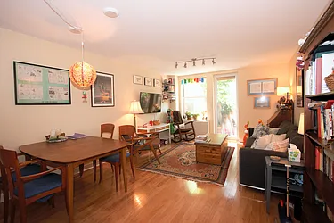 Rented by R New York