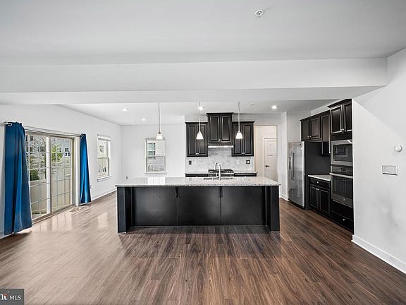 5th image of 8225 E Branch Dr