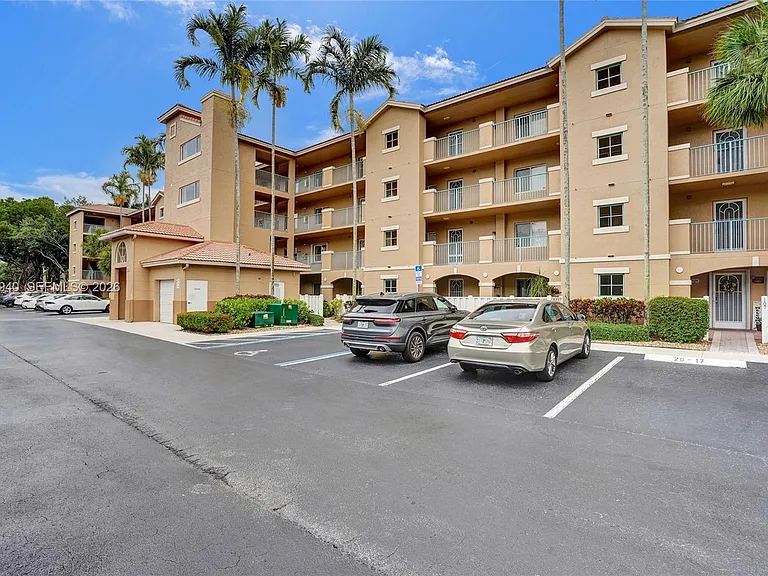 12547 Imperial Isle Dr #206 — Photo 1