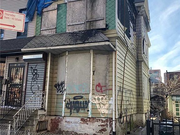 5th image of 4040 69th St