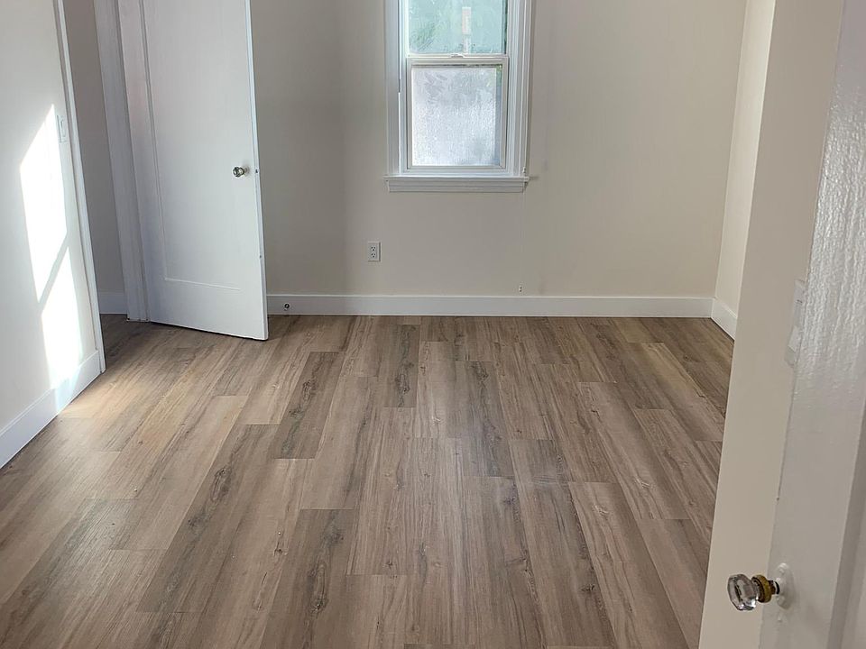 1st image of 776 Elmira St #4
