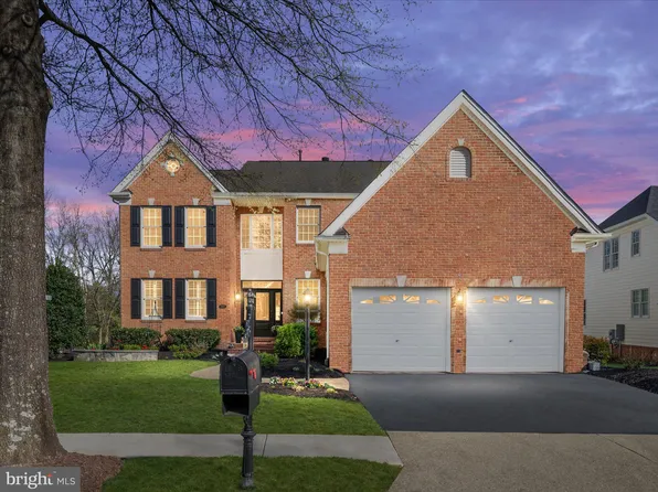 15264 Golf View Dr, Haymarket, VA 20169