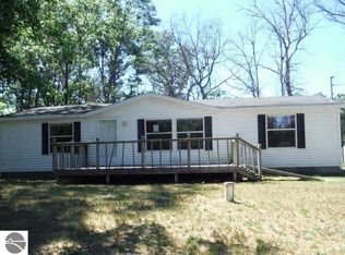 1642 Possum Track Rd, Alger, MI 48610