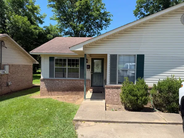 209 E Center St, Morrilton, AR 72110