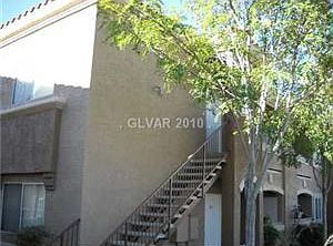 2nd image of 10245 S Maryld Pkwy Unit 2199