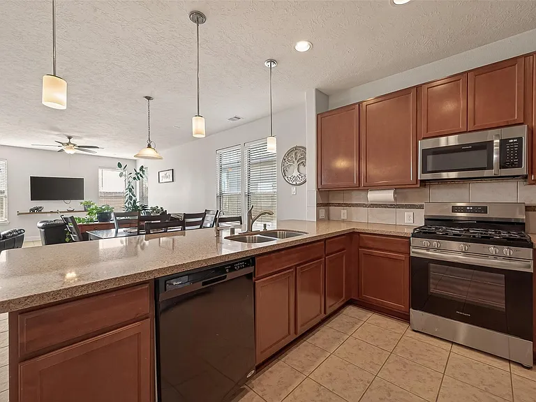 4418 Brinton Saddle Ln — Photo 9