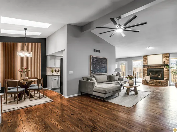 11965 Mason Plz, Omaha, NE 68154