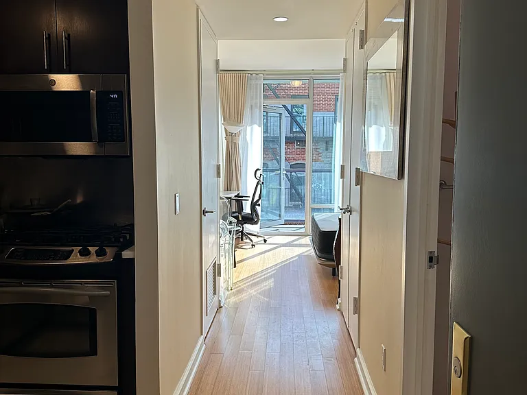 350 W 53rd St #5B — Photo 9