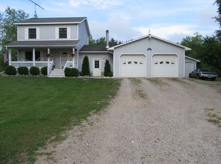 7847 Livermore Rd, Naubinway, MI 49762