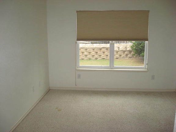 3rd image of 2615 Freedom Ln
