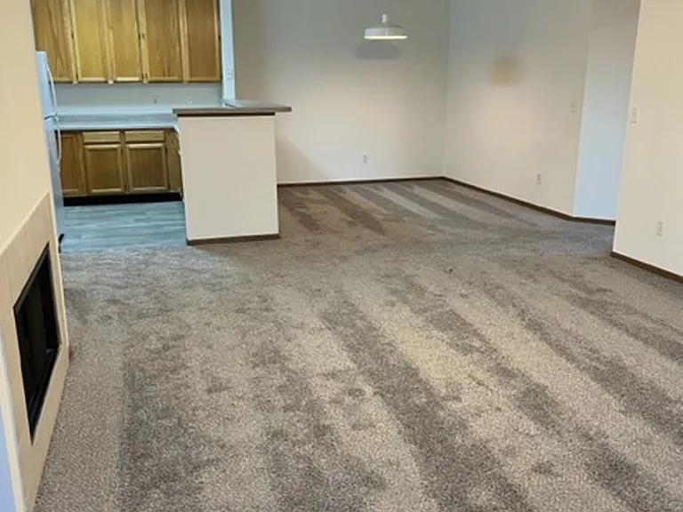 Hollow Creek IV Apartments — Photo 23