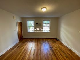 20 Roberts St, Brookline, MA