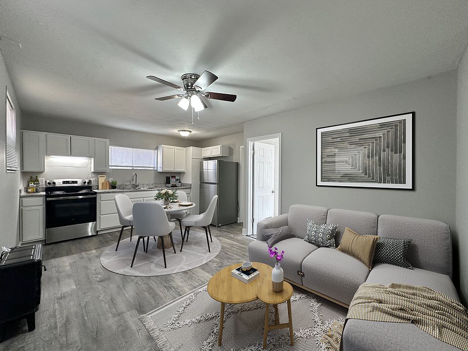1st image of 210 Courtyard Cir #210