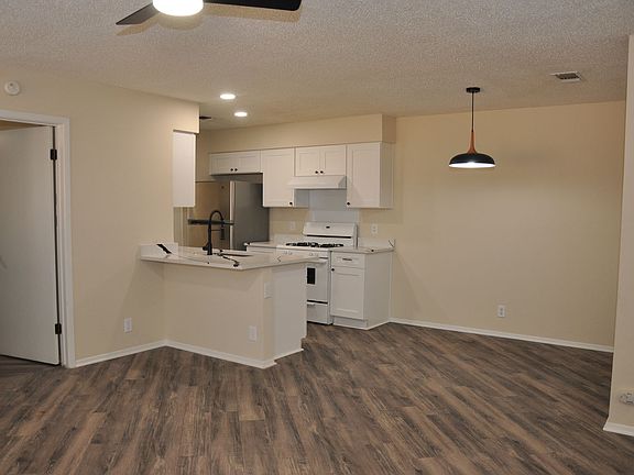 5th image of 804 Osage Dr #A
