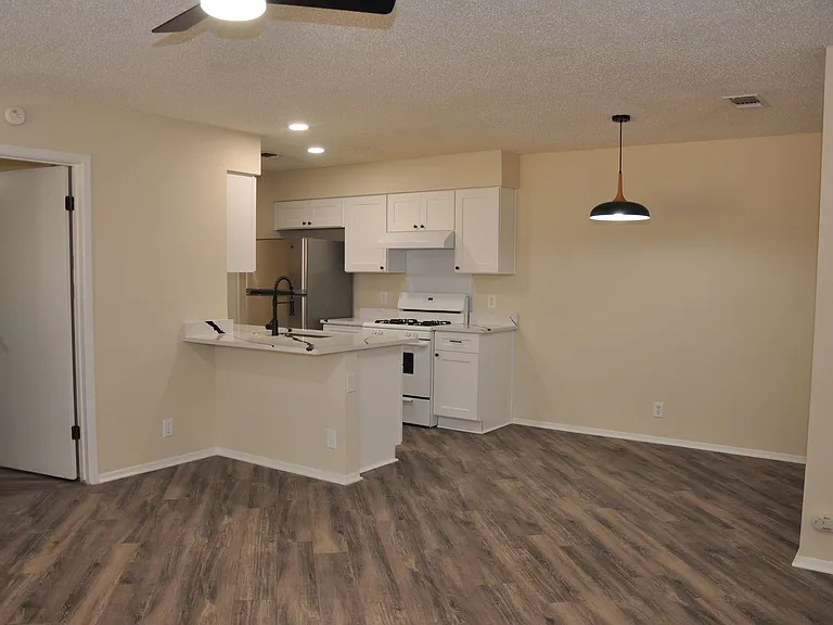 804 Osage Dr #A — Photo 5