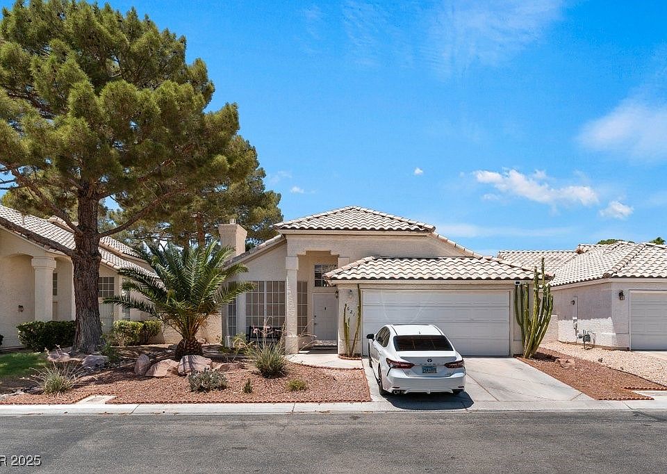 1st image of 5621 Desert Creek Way