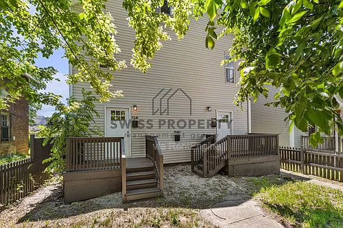 1339 Mooberry St Photo 1