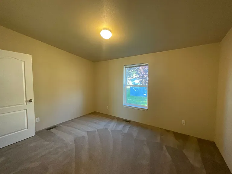 8477 Selder Rd — Photo 10