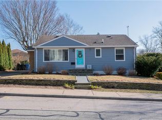 41 Sheffield Ave, Newport, RI 02840