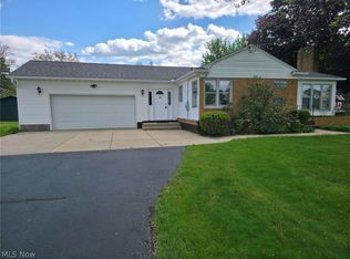 1478 Lockwood Rd, Barberton, OH 44203