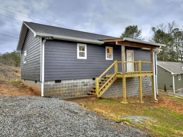 120 3rd St, Copperhill, TN 37317