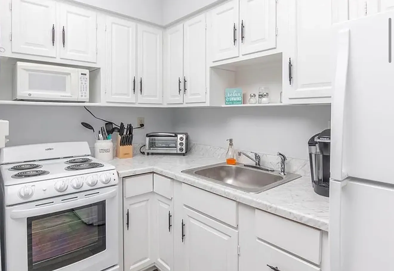2 bed, 704 sqft, $2,500 — Photo 3