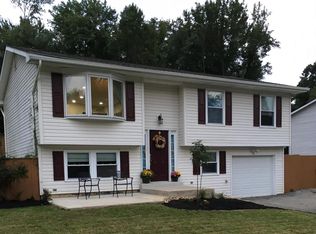 907 Barrington Dr, Waldorf, MD 20602