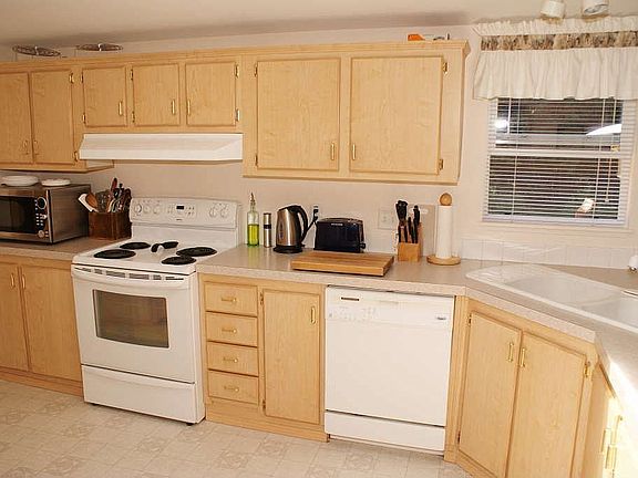 2nd image of 13320 Shady Glen Ave SE