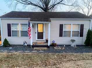 2433 Ridgecrest Dr, Arnold, MO 63010