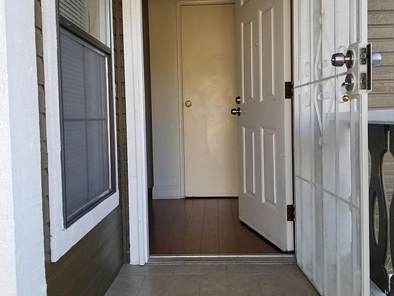 4th image of 201 Whitehall Ct