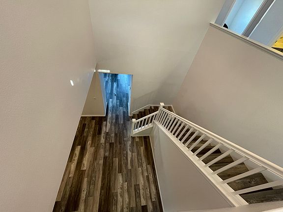 5th image of 850 Saffron Dr