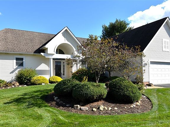 2nd image of 138 Bay Hill Dr