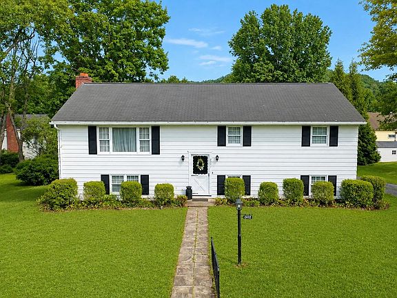 2nd image of 2311 Maclay Ave