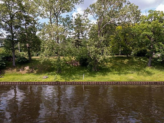 4th image of 21914 County Road 10 E #4