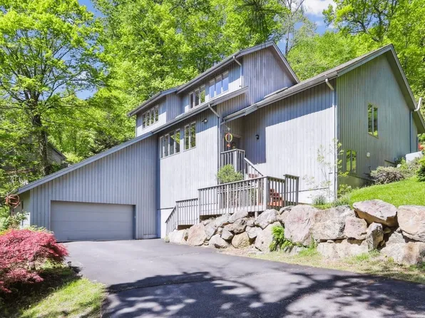 12 Ralto Court, Danbury, CT 06811