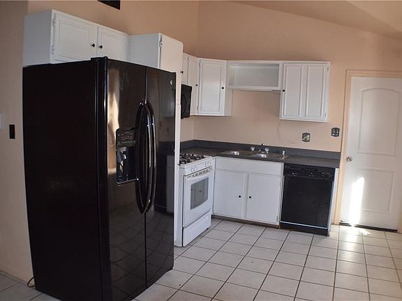 3rd image of 11843 Stone Castle Dr