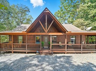 883 Riverview Dr, Ellijay, GA 30540