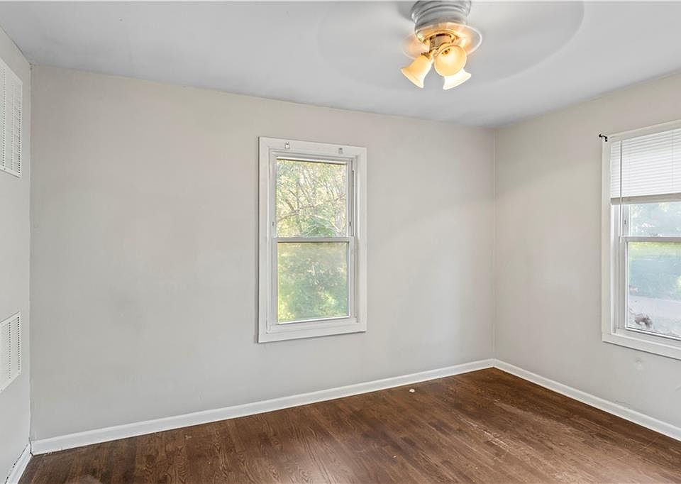 10th image of 5503 NE 49th St
